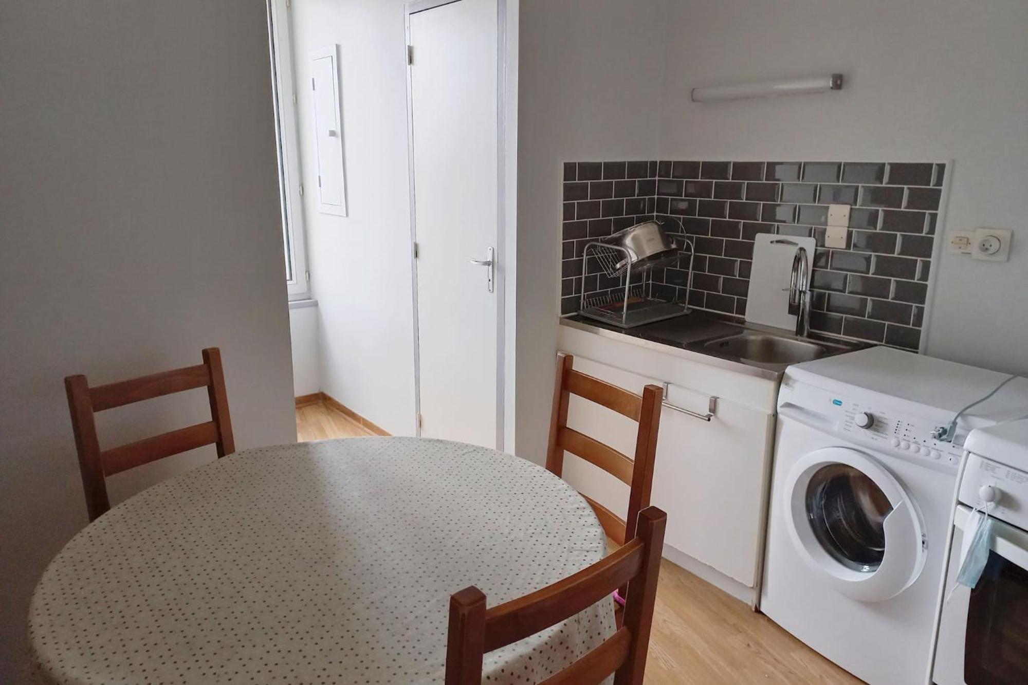 Grand Studio ✰ 35M² ✰ Centre ✰ 4Pers/2Lits ✰ Cuisine ✰ Wifi Candé Exterior foto
