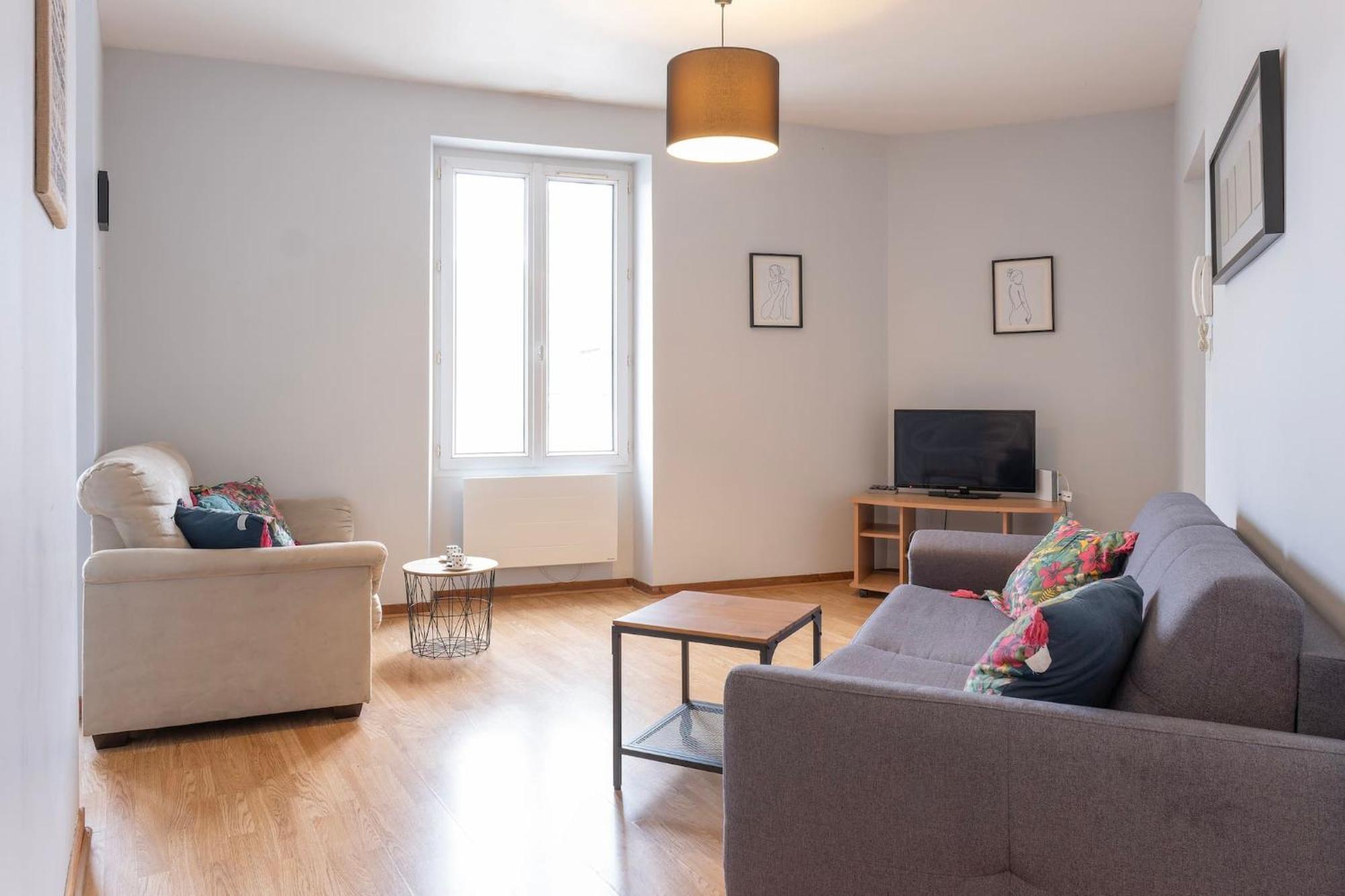 Grand Studio ✰ 35M² ✰ Centre ✰ 4Pers/2Lits ✰ Cuisine ✰ Wifi Candé Exterior foto